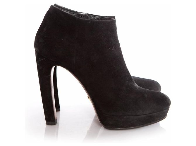 Prada, botas de plataforma em camurça preta. Preto - vista 2