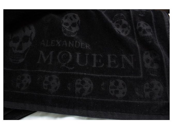 Alexander McQueen, Toalla de playa Skull en negro - vista 6