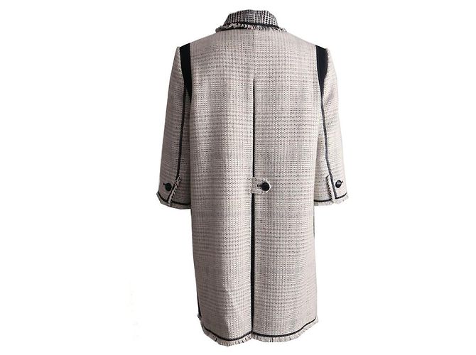 Louis Vuitton, cappotto in tweed nero/bianco con maniche ¾ in taglia FR40/S. Multicolore - vista 4