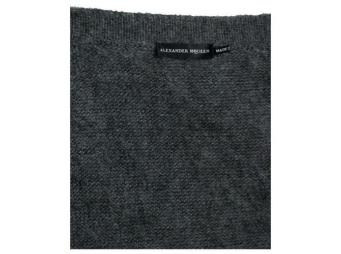Alexander McQueen, grauer Cardigan im Distressed-Look - Ansicht 5