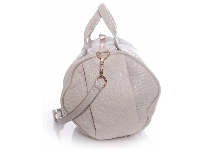 Autre Marque Alexander Wang, Rockie Tasche in Hellgrau mit rosafarbenen Nieten. - Ansicht 4
