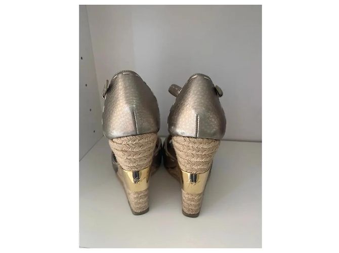 Giuseppe Zanotti Plateau-Sandalen aus metallischem Leder Golden - Ansicht 4