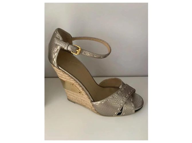 Giuseppe Zanotti Plateau-Sandalen aus metallischem Leder Golden - Ansicht 5