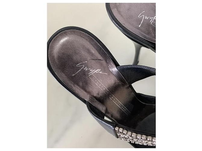 Mules Giuseppe Zanotti in pelle nera con strass Nero - vista 3