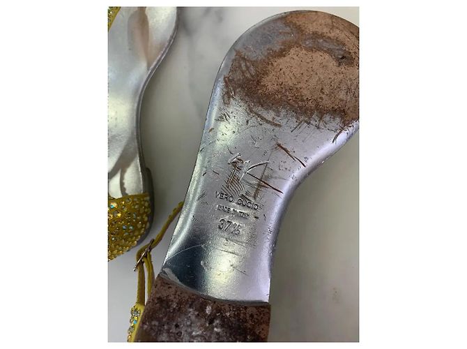 Sandali Giuseppe Zanotti in camoscio giallo e strass - vista 3