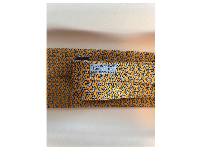 Cravatta in seta Hermès Les Chauves Souris Arancione Blu chiaro - vista 4