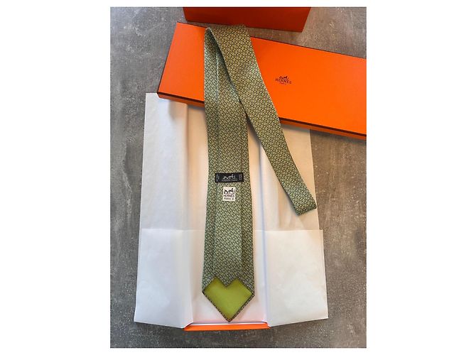 Cravatta Hermès in seta Maillon H - Verde Mandorla Giallo - vista 4