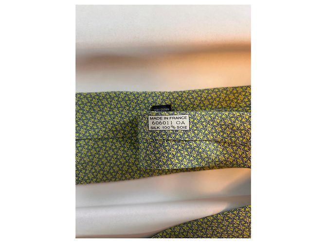 Cravatta Hermès in seta Maillon H - Verde Mandorla Giallo - vista 6