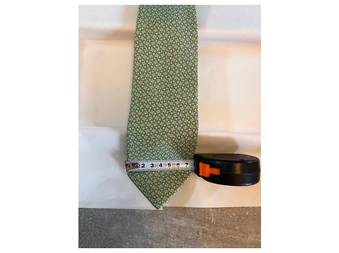 Cravatta Hermès in seta Maillon H - Verde Mandorla Giallo - vista 7
