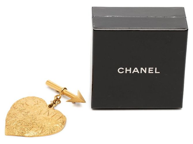 Spilla Chanel Logo Heart Arrow 93A D'oro - vista 4