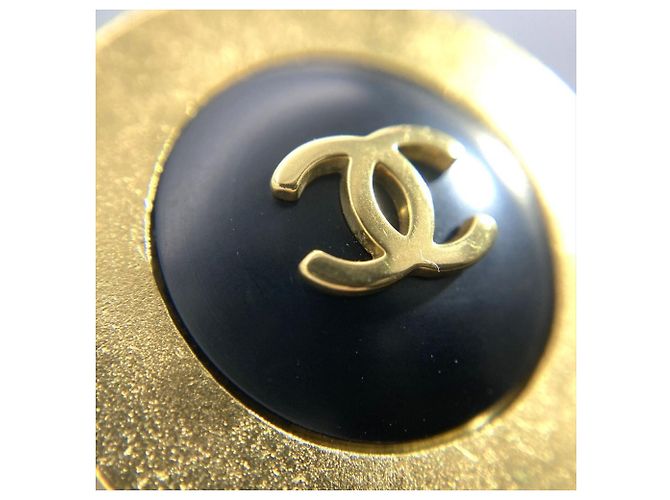 Brincos Chanel Coco Mark Circle Preto Dourado - vista 6