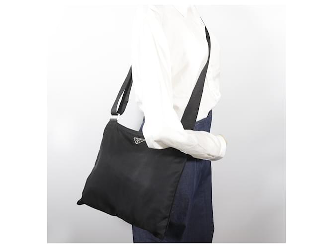 Borsa a tracolla in nylon nero Prada - vista 15
