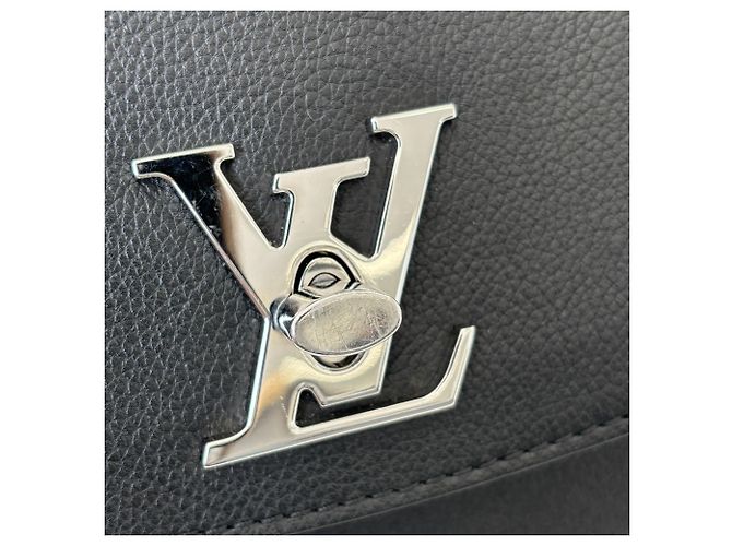 Borsa a mano/Borsa a tracolla 2-way Louis Vuitton Lockme Ever MINI Nero - vista 14
