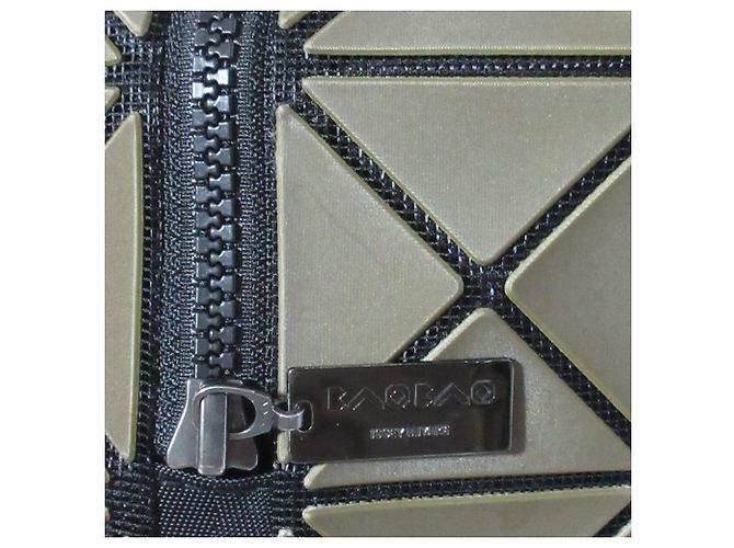 Autre Marque Borsa a tracolla Bao Bao Issey Miyake Khaki Cachi - vista 16