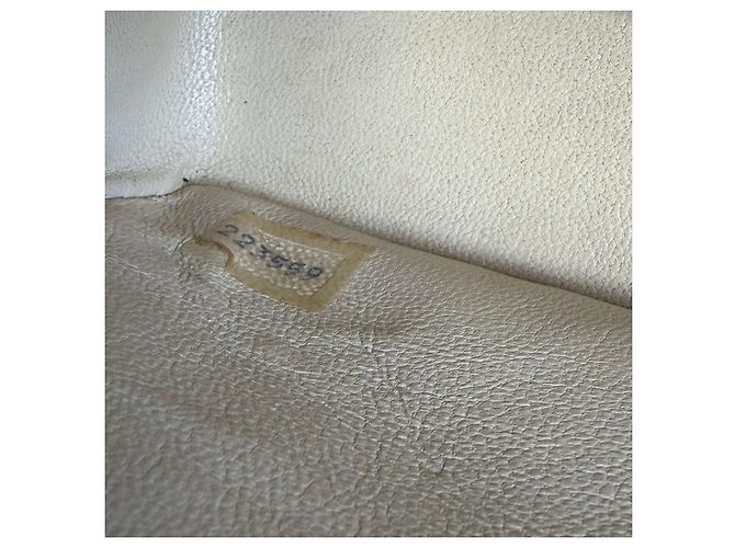Borsa Chanel Classic Flap Medium in Agnello Beige - vista 16