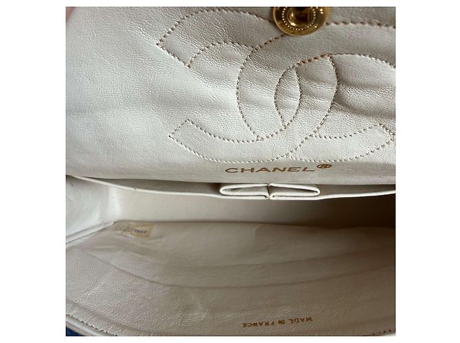 Borsa Chanel Classic Flap Medium in Agnello Beige - vista 17