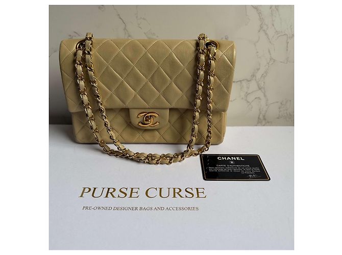 Borsa Chanel Classic Flap Medium in Agnello Beige - vista 2