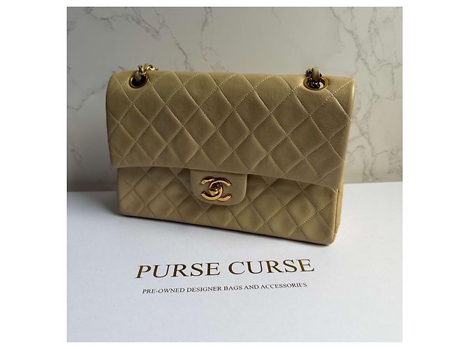 Borsa Chanel Classic Flap Medium in Agnello Beige - vista 20