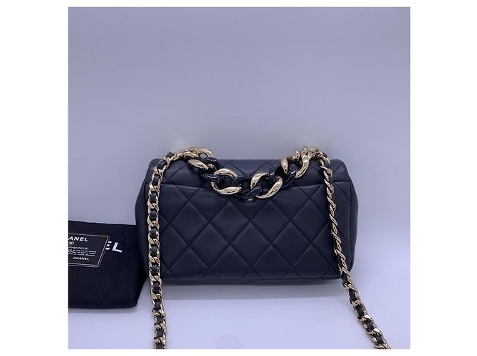 Borsa Chanel Classic Flap in pelle nera Nero - vista 2