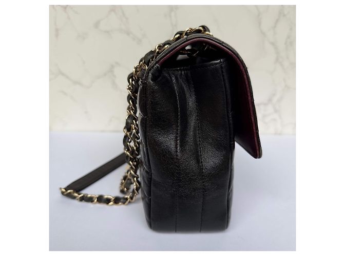 Timeless Chanel Borsa Reversed Chevron con patta in pelle nera Nero - vista 13