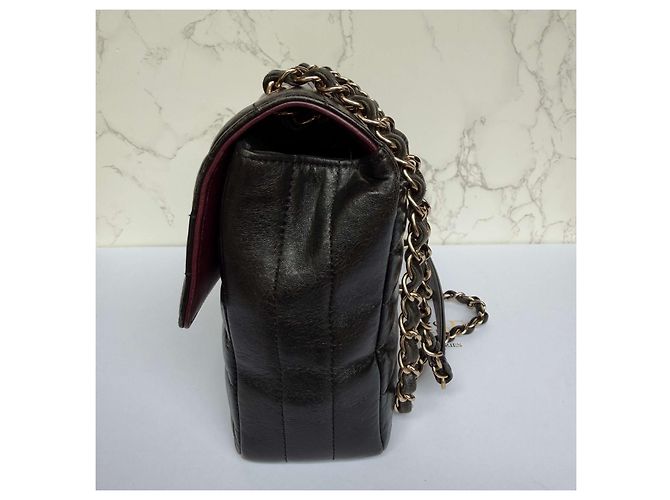 Timeless Chanel Borsa Reversed Chevron con patta in pelle nera Nero - vista 14