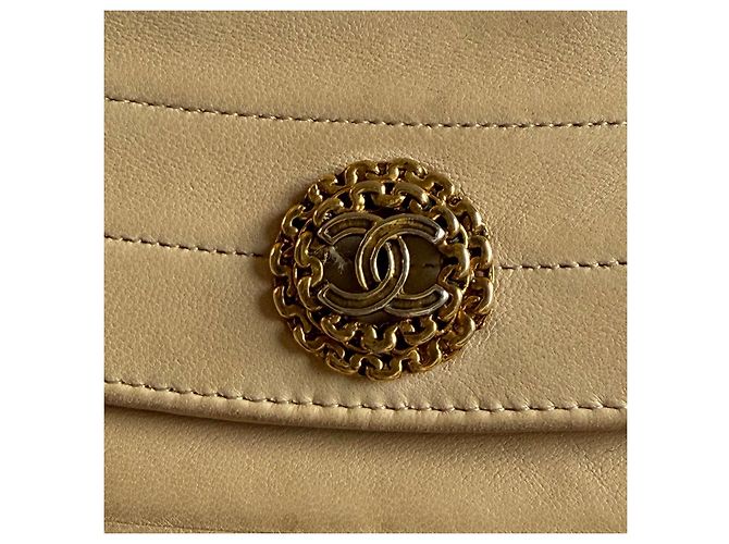 Borsa Chanel Half Moon Flap in pelle beige - vista 12