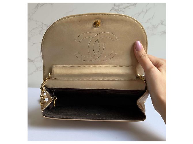 Borsa Chanel Half Moon Flap in pelle beige - vista 15