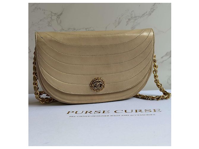 Borsa Chanel Half Moon Flap in pelle beige - vista 2