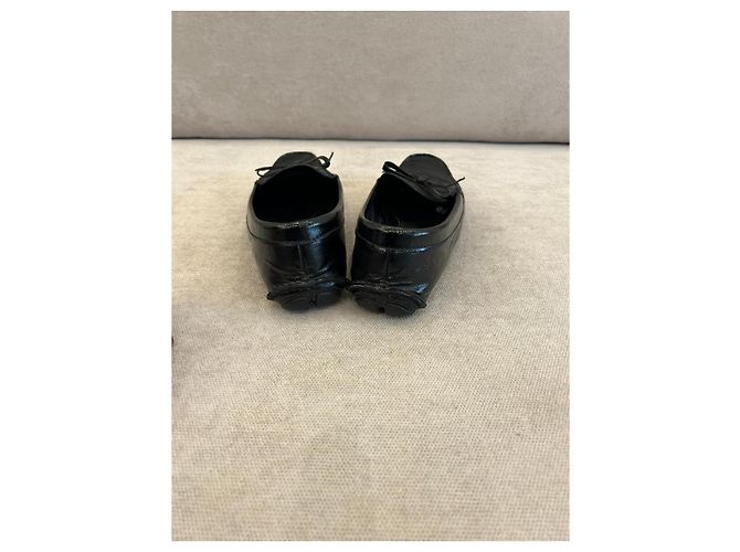 Prada Mocassini in vernice nera con fiocco Nero - vista 2