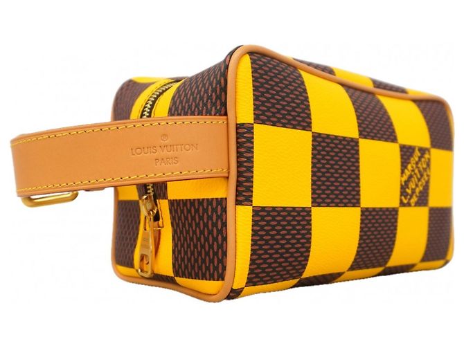 Necessaire Louis Vuitton Yellow Damier Pop Locker Dopp Kit Giallo - vista 2