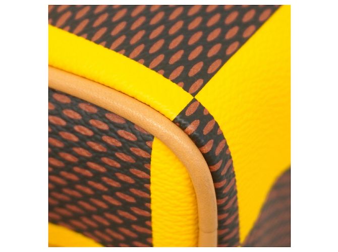 Necessaire Louis Vuitton Yellow Damier Pop Locker Dopp Kit Giallo - vista 6