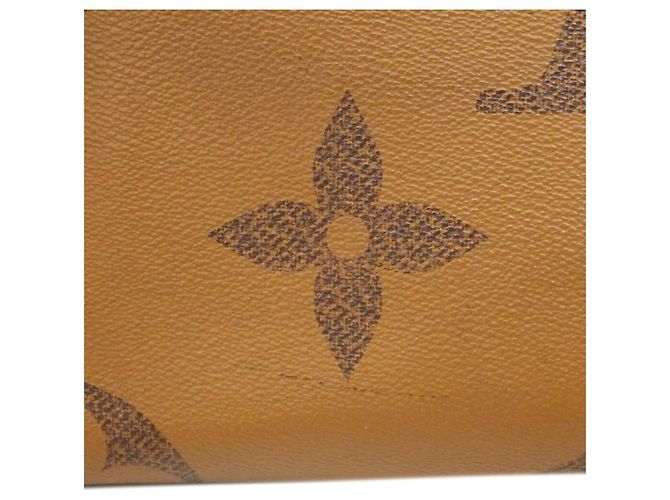 Borsa Tote Louis Vuitton Monogram Giant Reverse OnTheGo MM Marrone - vista 10