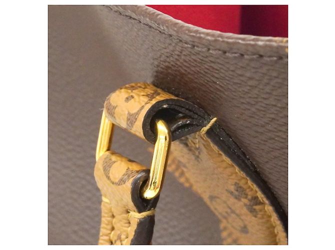 Borsa Tote Louis Vuitton Monogram Giant Reverse OnTheGo MM Marrone - vista 13