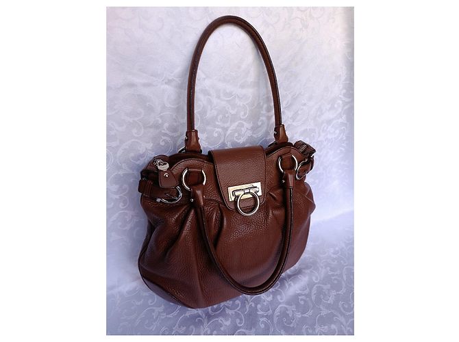 Borsa a mano Salvatore Ferragamo Gancini in pelle marrone - vista 4