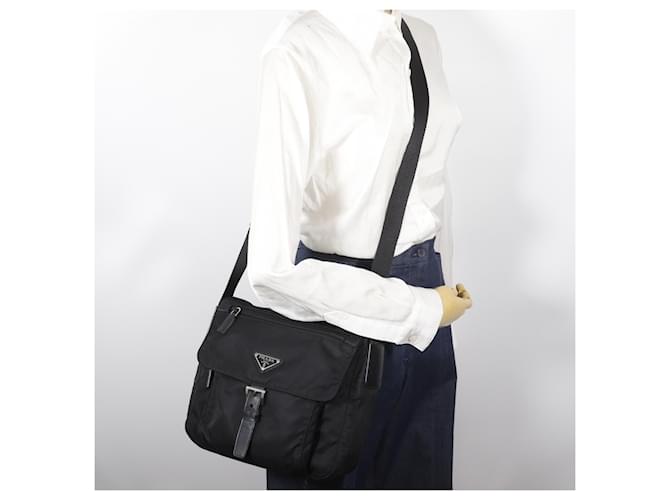 Borsa a tracolla in nylon nero Prada PRADA - vista 18