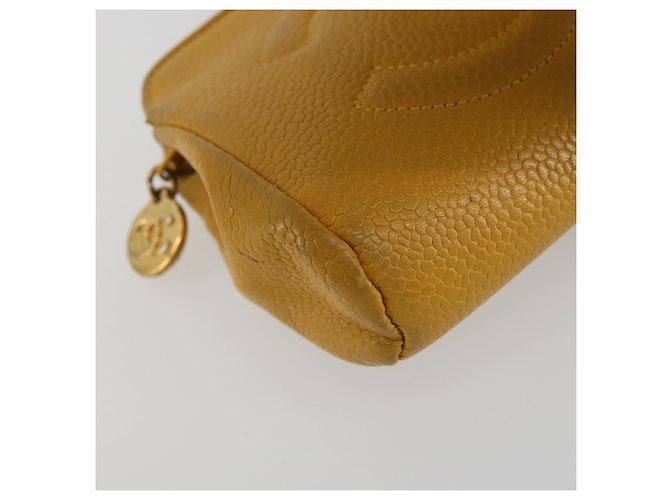 Pochette CHANEL in pelle Caviar Oro Giallo CC Auth bs35112 D'oro - vista 14