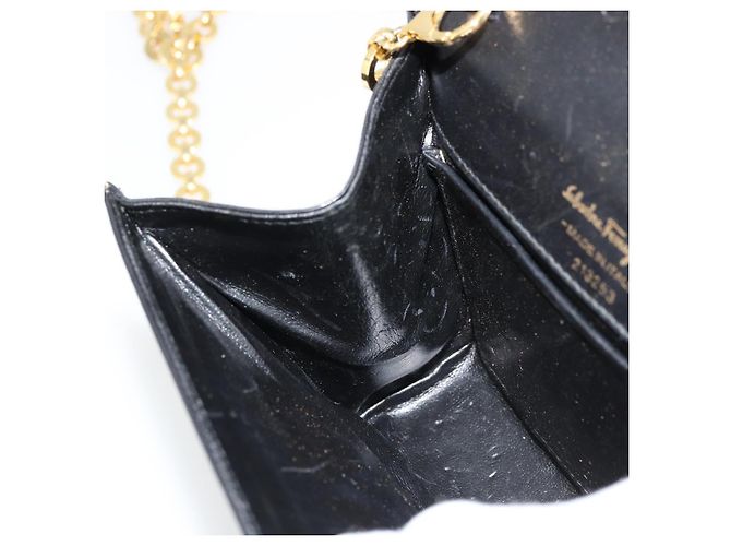 Borsa a tracolla Salvatore Ferragamo Gancini con catena in pelle nera e oro Auth 179103 Nero D'oro - vista 19