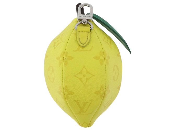 LOUIS VUITTON Monogram LV Lemon Bag Charm Yellow M81197 LV Auth 179783SAM Giallo Monogramma - vista 2