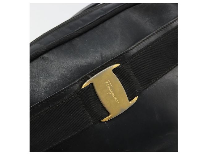 Borsa a Spalla Salvatore Ferragamo Vala in Pelle Nera e Oro Auth BA12552 Nero D'oro - vista 17