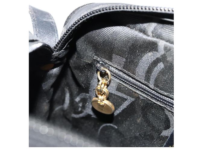Borsa a Spalla Salvatore Ferragamo Vala in Pelle Nera e Oro Auth BA12552 Nero D'oro - vista 20