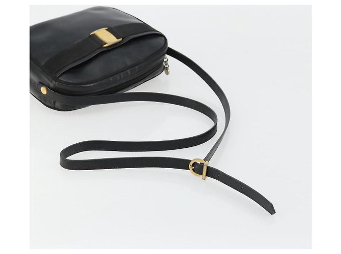 Borsa a Spalla Salvatore Ferragamo Vala in Pelle Nera e Oro Auth BA12552 Nero D'oro - vista 7