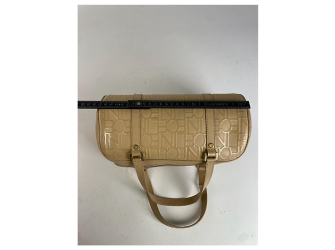 Céline Celine Bowling Bag aus beige Leder mit geprägtem Logo-Muster - Ansicht 11