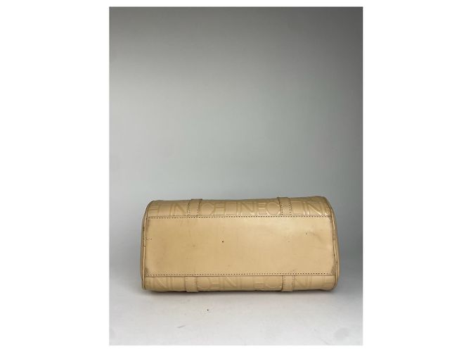Céline Celine Bowling Bag aus beige Leder mit geprägtem Logo-Muster - Ansicht 13