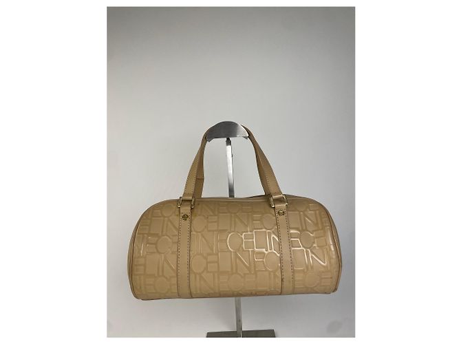 Céline Celine Bowling Bag aus beige Leder mit geprägtem Logo-Muster - Ansicht 15