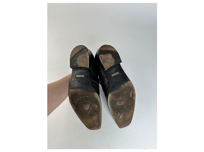 Mocassini vintage Gucci in pelle nera con l'iconico logo GG Nero - vista 3