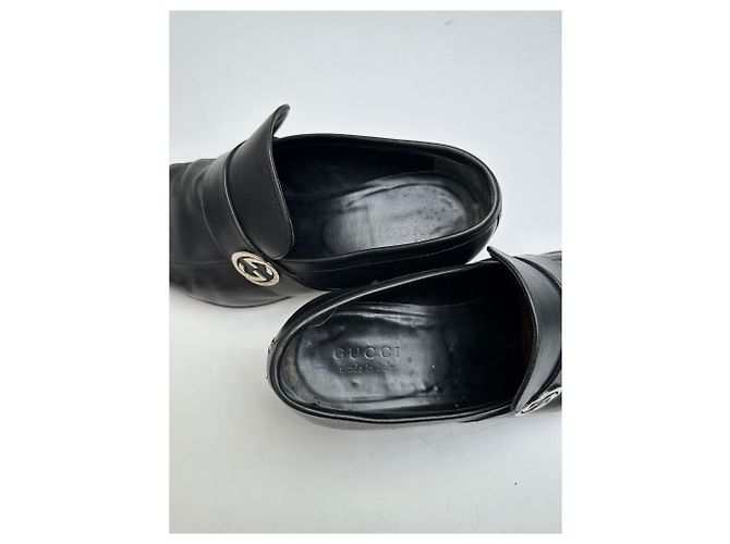 Mocassini vintage Gucci in pelle nera con l'iconico logo GG Nero - vista 4