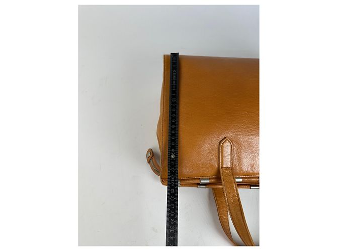 Bolso Tote Courreges de cuero color canela con herrajes en tono plata Camello - vista 12