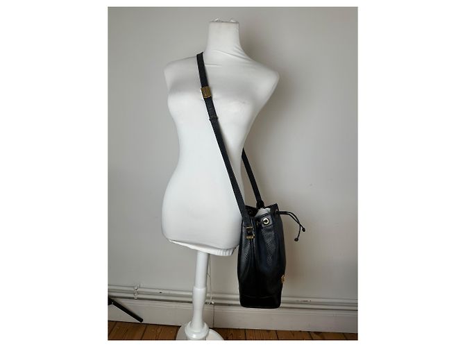Vintage Givenchy Leder-Bucket-Bag Schwarz - Ansicht 11