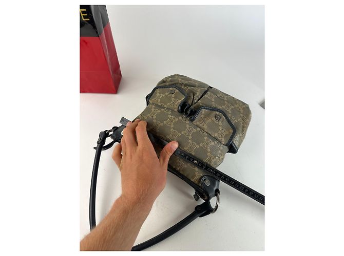 Triomphe Céline Vintage Celine Canvas Schultertasche Grau - Ansicht 9