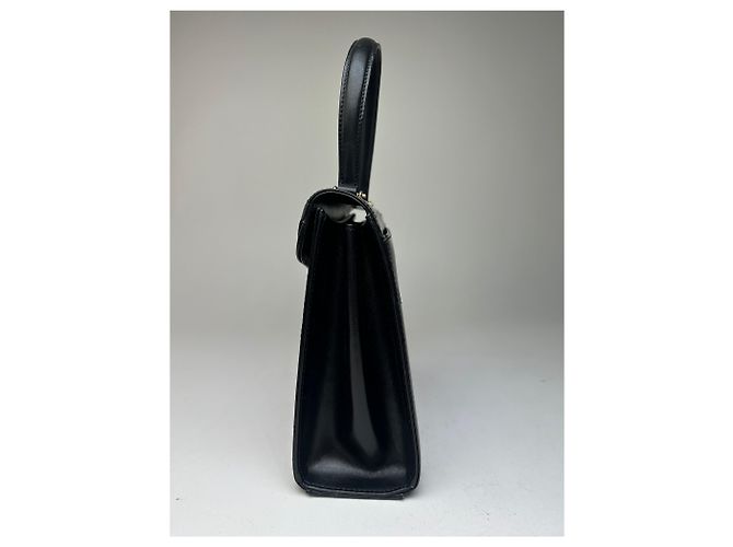 Vintage Givenchy Handtasche aus glattem Leder Schwarz mit Klappe - Ansicht 5